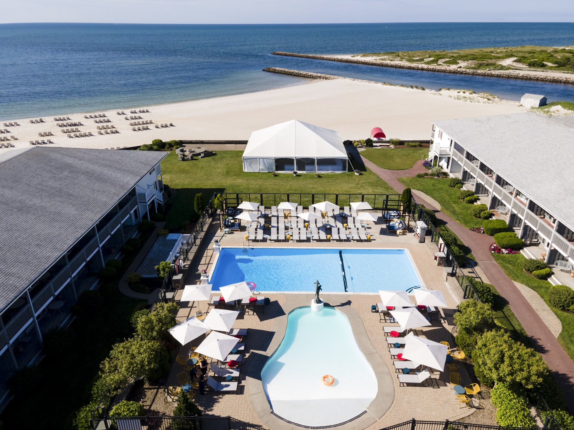 Red Jacket Beach Resort