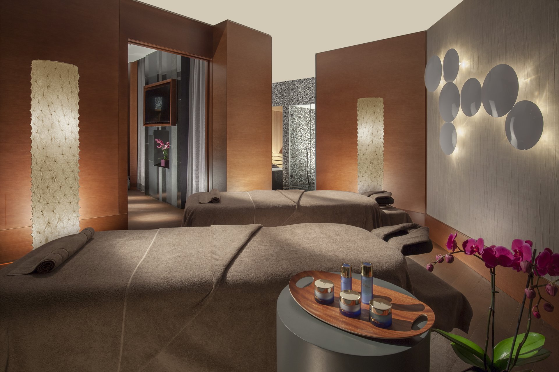 Royal Savoy Hotel & Spa